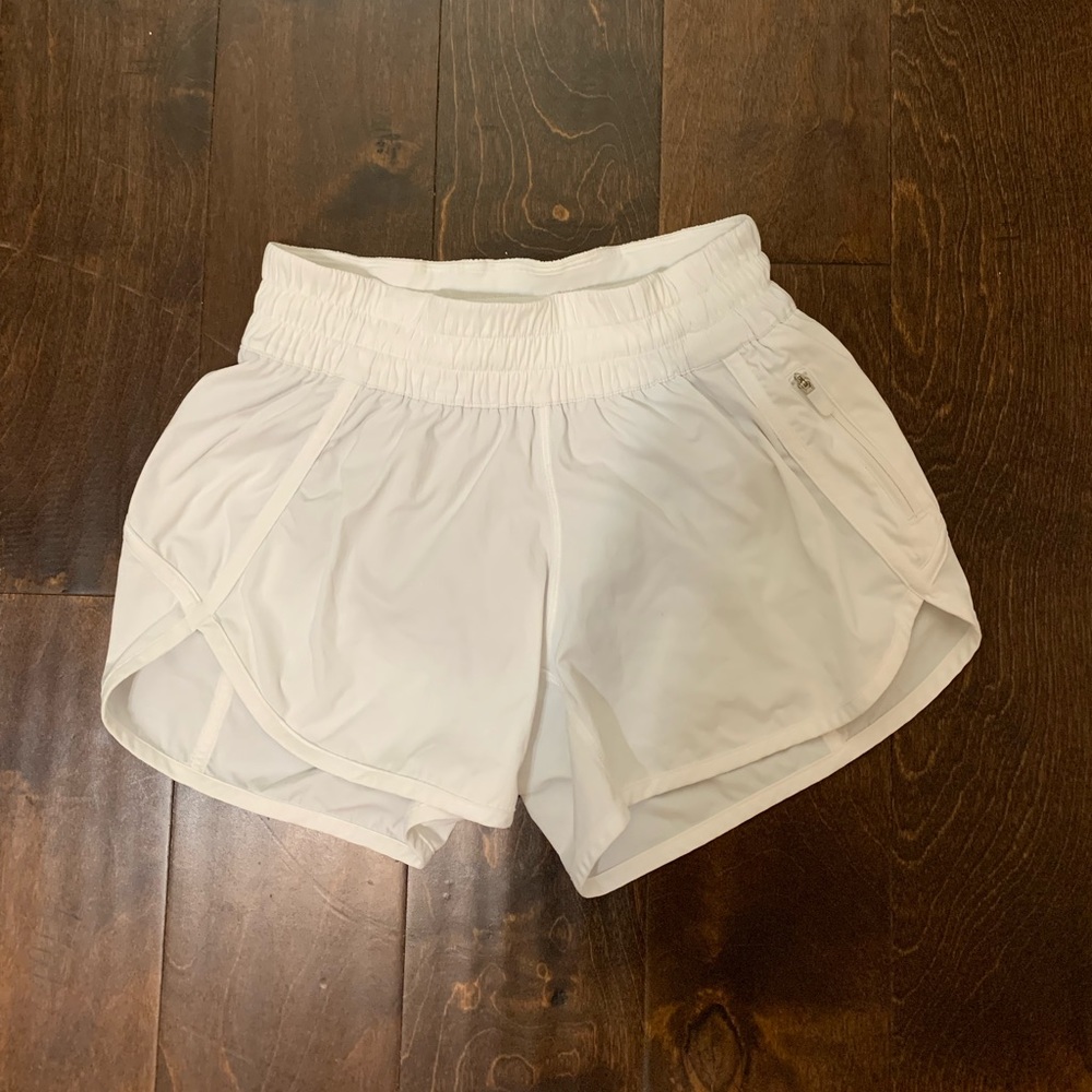 Lululemon Tracker Short V *4" size 4